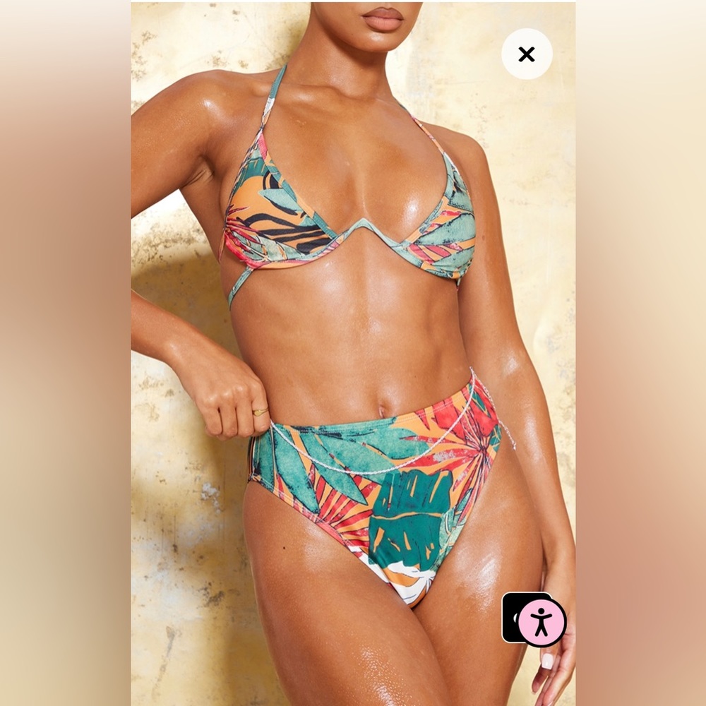 Pretty Little thing Swimsuit Set